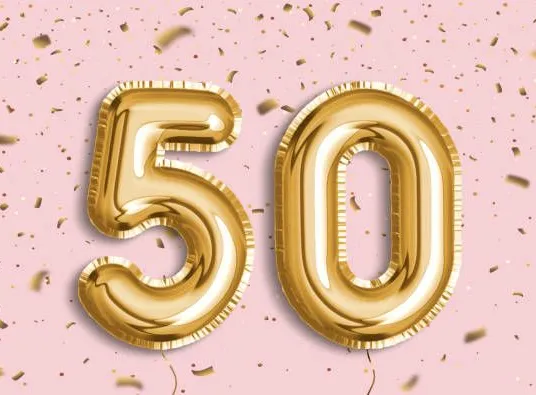 50e verjaardag met gouden ballonnen